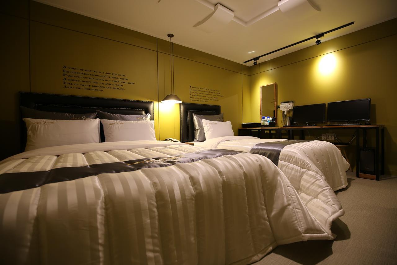 Hotel Nine Tedzson Kültér fotó