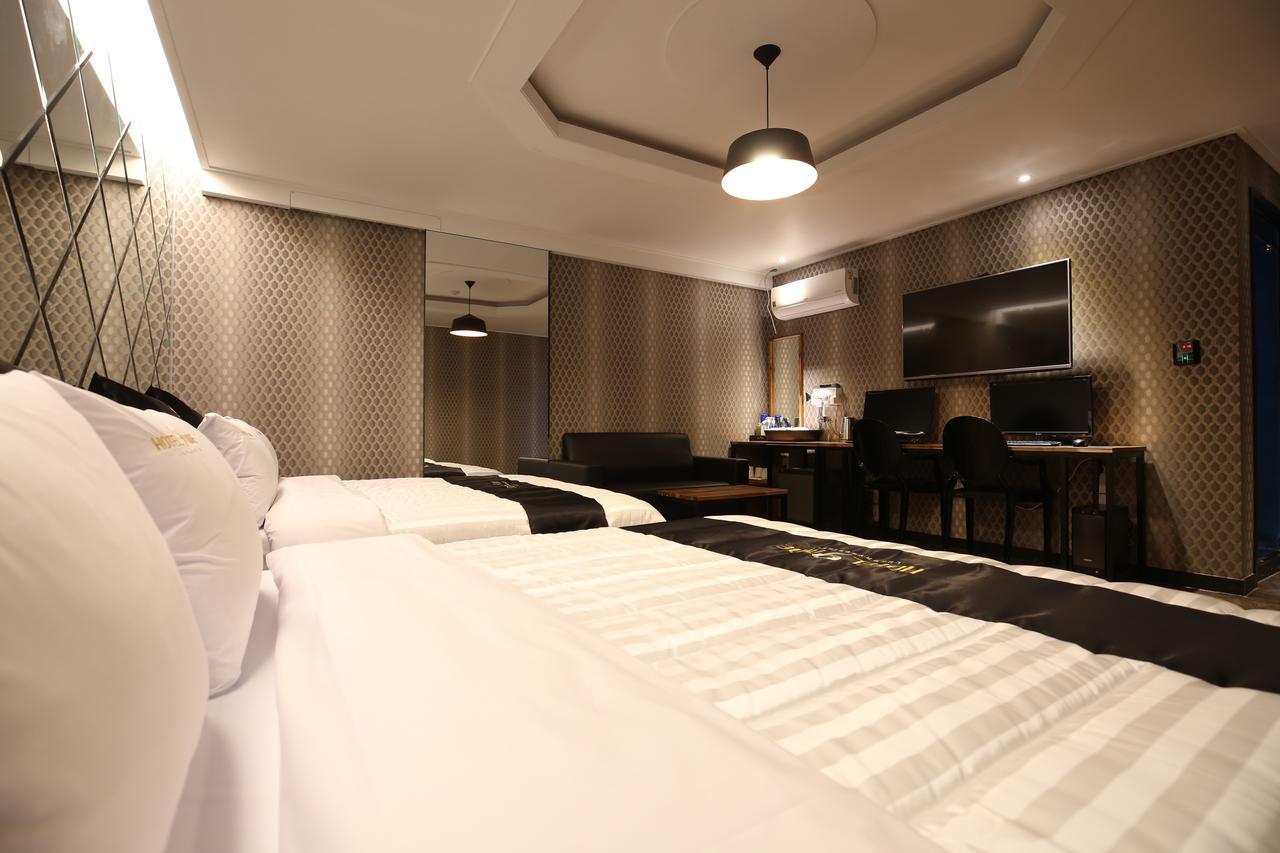 Hotel Nine Tedzson Kültér fotó