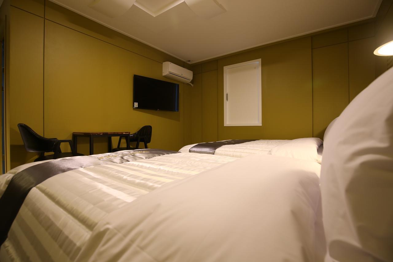 Hotel Nine Tedzson Kültér fotó